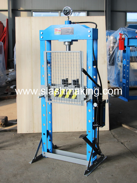 Manual Control Hydraulic Press 1.jpg